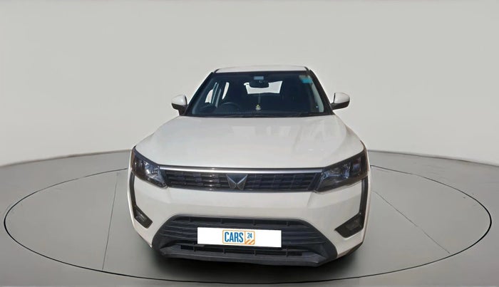 2023 Mahindra XUV300 W4 1.2 PETROL, Petrol, Manual, 22,000 km, exterior