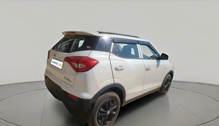 2023 Mahindra XUV300 W4 1.2 PETROL, Petrol, Manual, 22,000 km, exterior