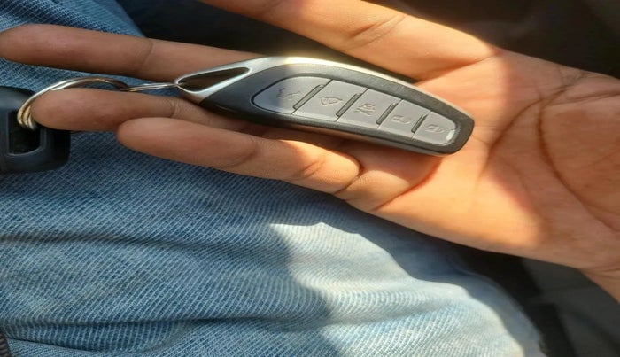 2023 Mahindra XUV300 W4 1.2 PETROL, Petrol, Manual, 22,000 km, interior