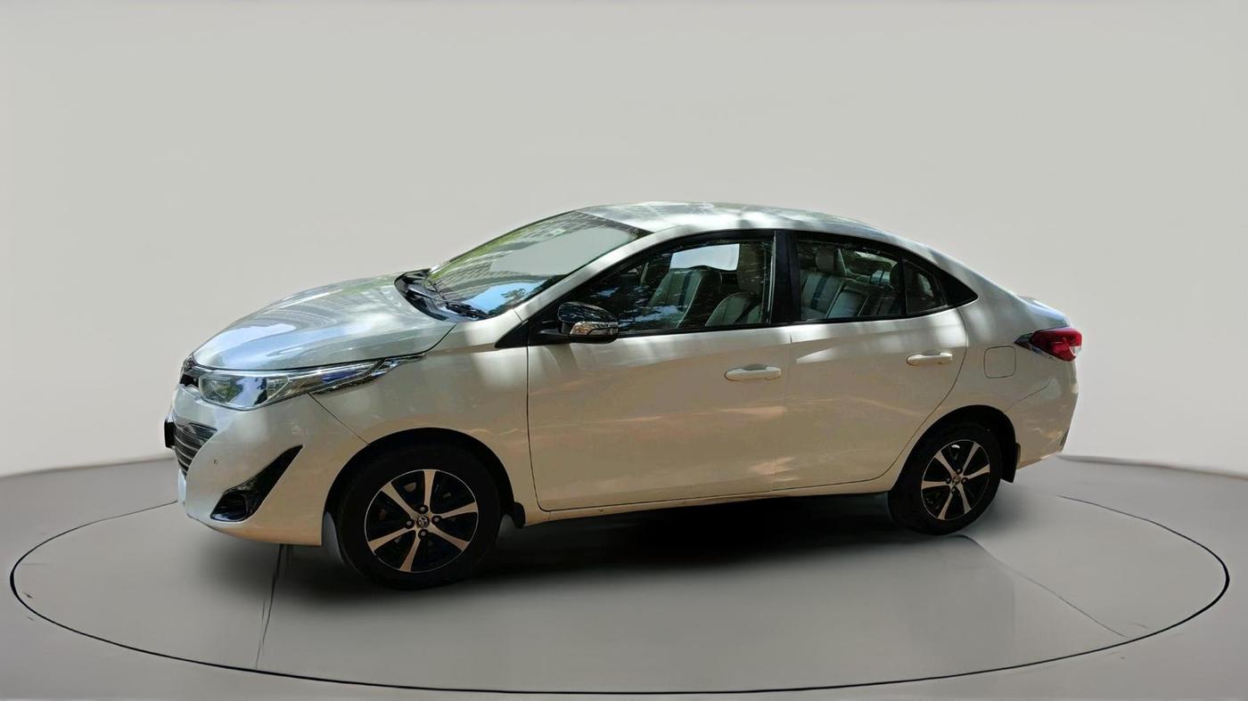 2021 Toyota YARIS V MT, Petrol, Manual, 76,671 km, exterior