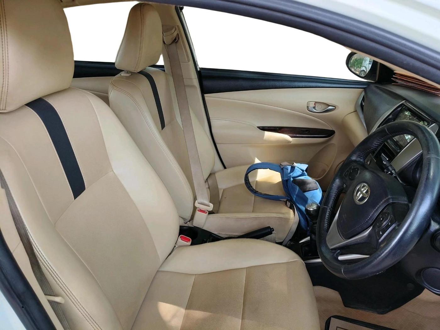 2021 Toyota YARIS V MT, Petrol, Manual, 76,671 km, interior