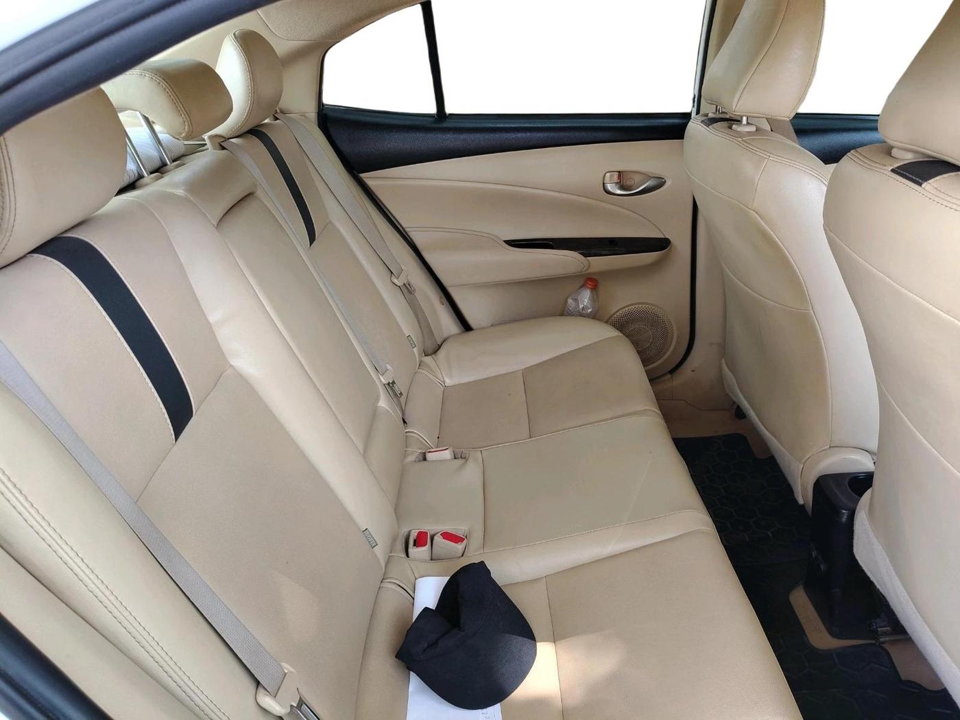 2021 Toyota YARIS V MT, Petrol, Manual, 76,671 km, interior