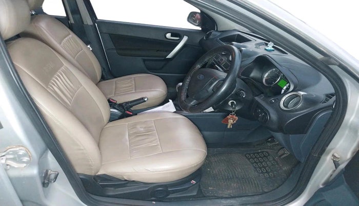 2012 Ford Fiesta TITANIUM DIESEL, Diesel, Manual, 1,06,118 km, interior