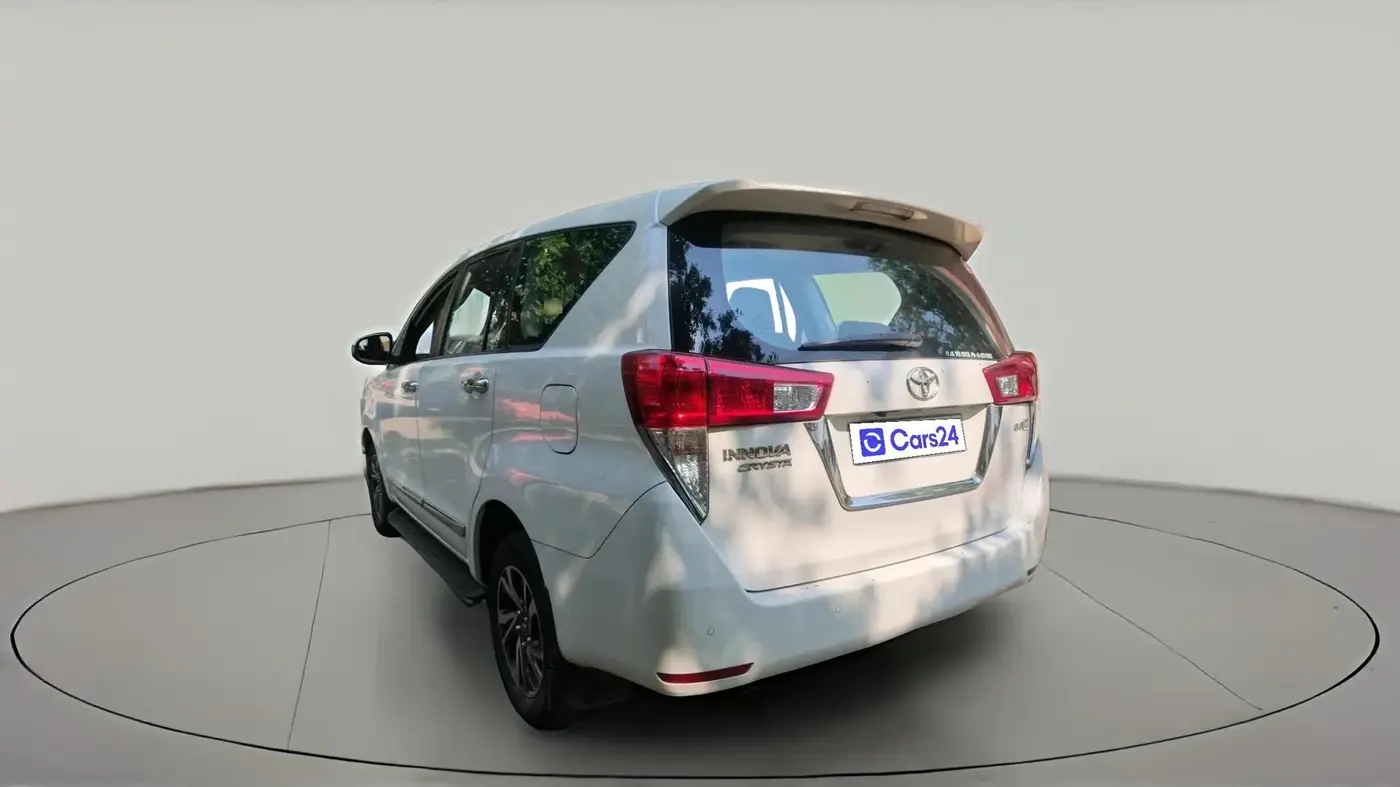2021 Toyota Innova Crysta 2.4 GX 7 STR, Diesel, Manual, 40,697 km, exterior