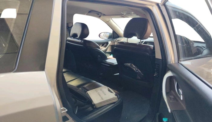 2014 Mahindra XUV500 W8, Diesel, Manual, 95,566 km, interior