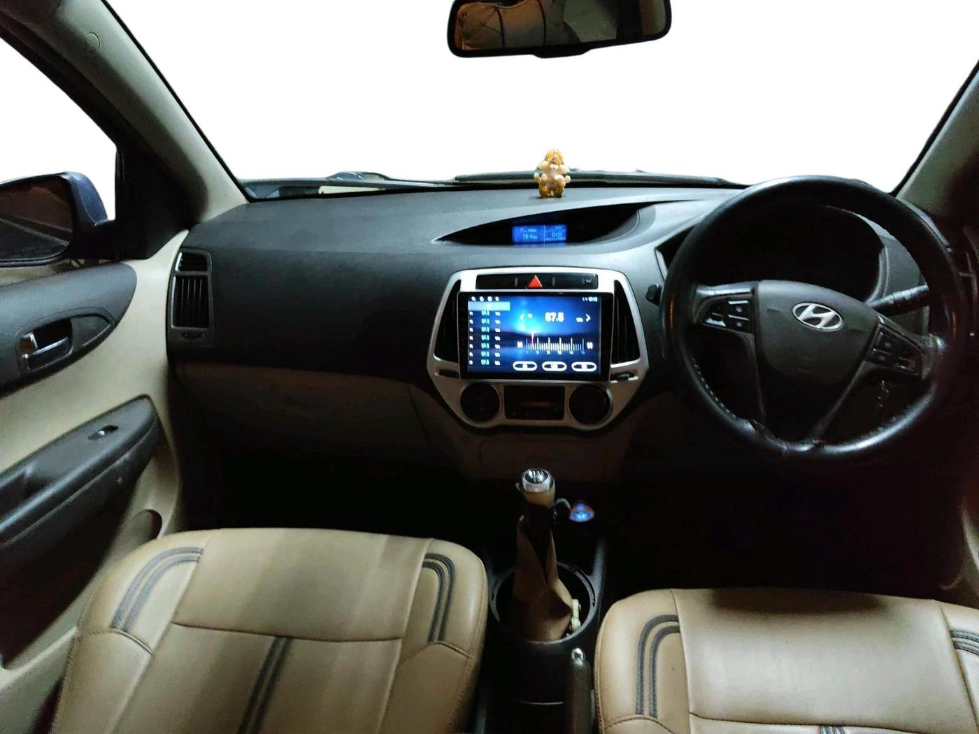 2013 Hyundai i20 SPORTZ 1.4 CRDI, Diesel, Manual, 1,00,337 km, interior