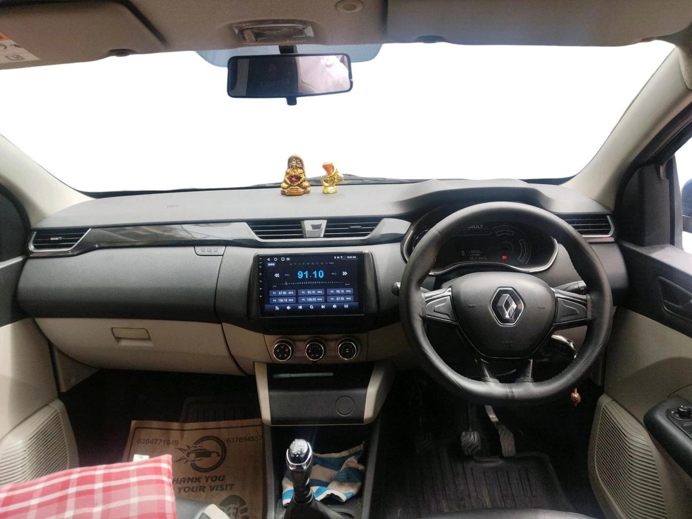 2020 Renault TRIBER RXT, Petrol, Manual, 1,12,596 km, interior