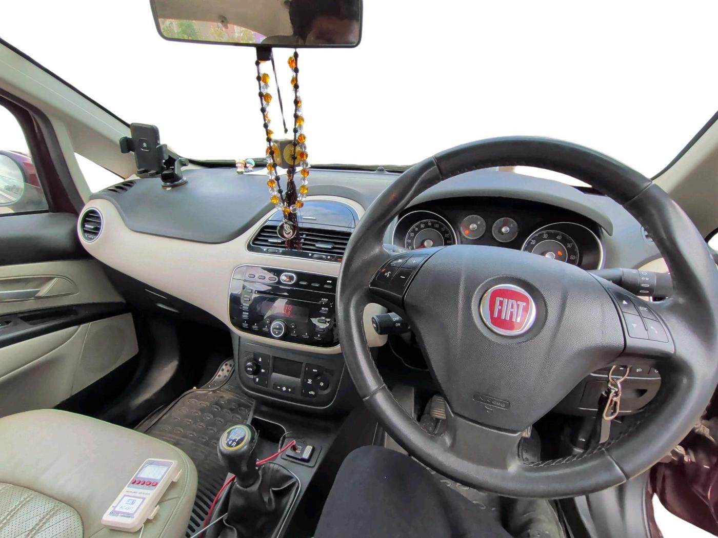 2014 Fiat Linea EMOTION 1.4 L T JET, Petrol, Manual, 90,961 km, interior