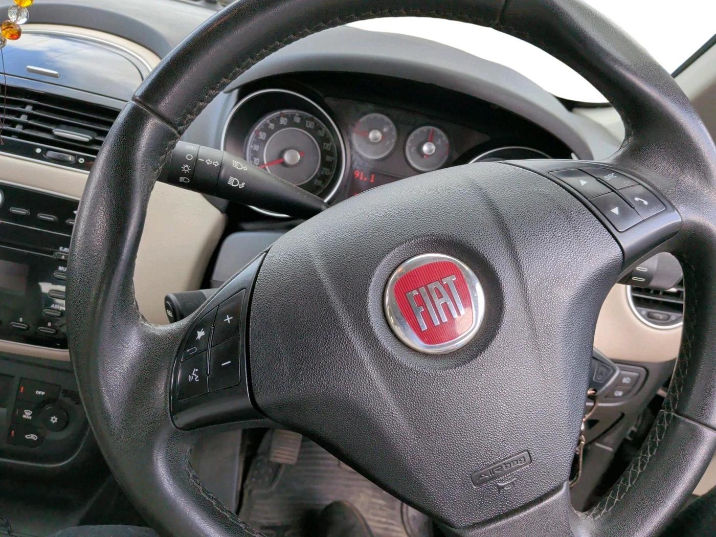 2014 Fiat Linea EMOTION 1.4 L T JET, Petrol, Manual, 90,961 km, interior