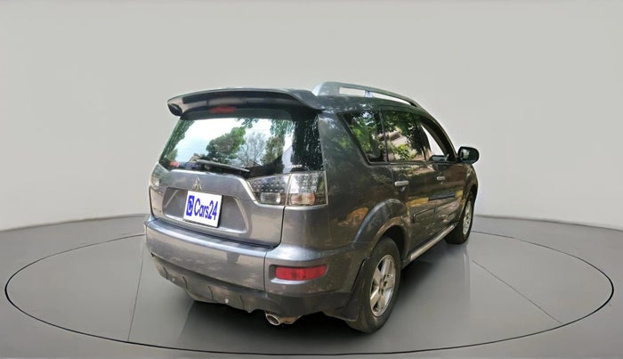 2011 Mitsubishi Outlander 2.4 MIVEC, Petrol, Automatic, 1,15,474 km, exterior