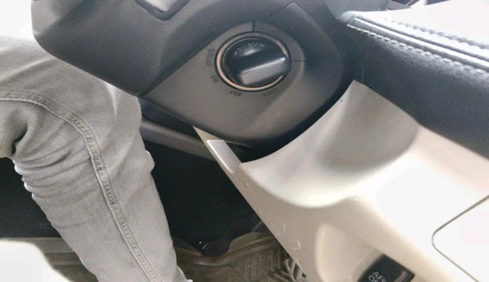 2011 Mitsubishi Outlander 2.4 MIVEC, Petrol, Automatic, 1,15,474 km, interior