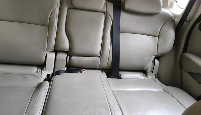 2011 Mitsubishi Outlander 2.4 MIVEC, Petrol, Automatic, 1,15,474 km, interior