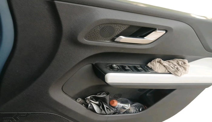 2022 Tata PUNCH CREATIVE  AMT, Petrol, Automatic, 33,946 km, interior