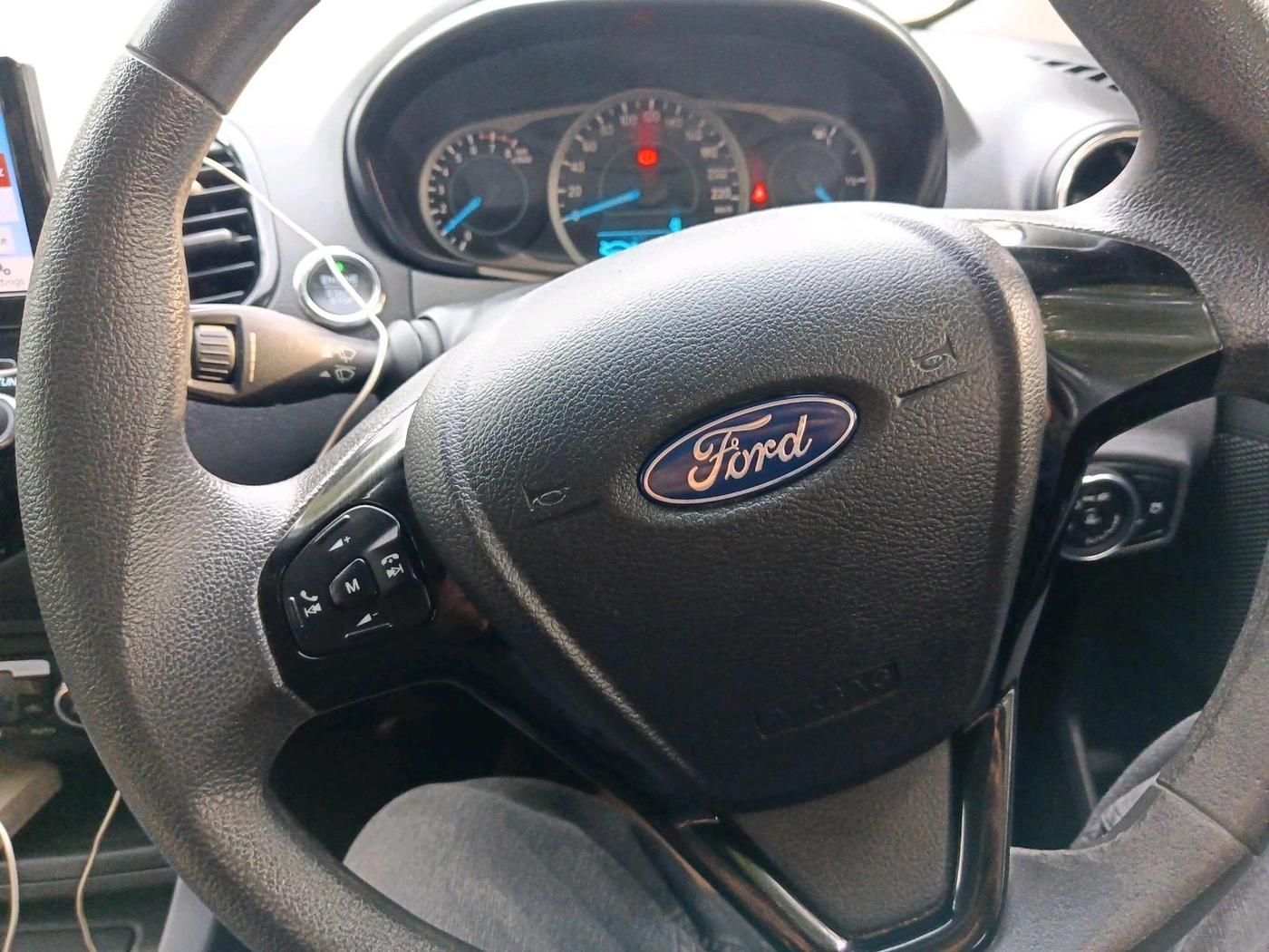 2019 Ford New Figo TITANIUM 1.2 PETROL MT, Petrol, Manual, 84,290 km, interior