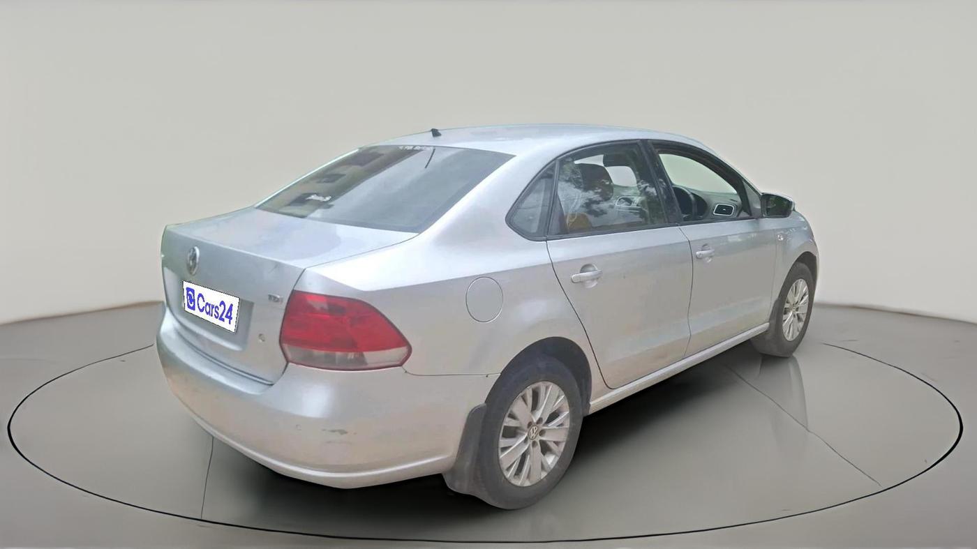 2015 Volkswagen Vento HIGHLINE 1.5 AT, Diesel, Automatic, 80,170 km, exterior