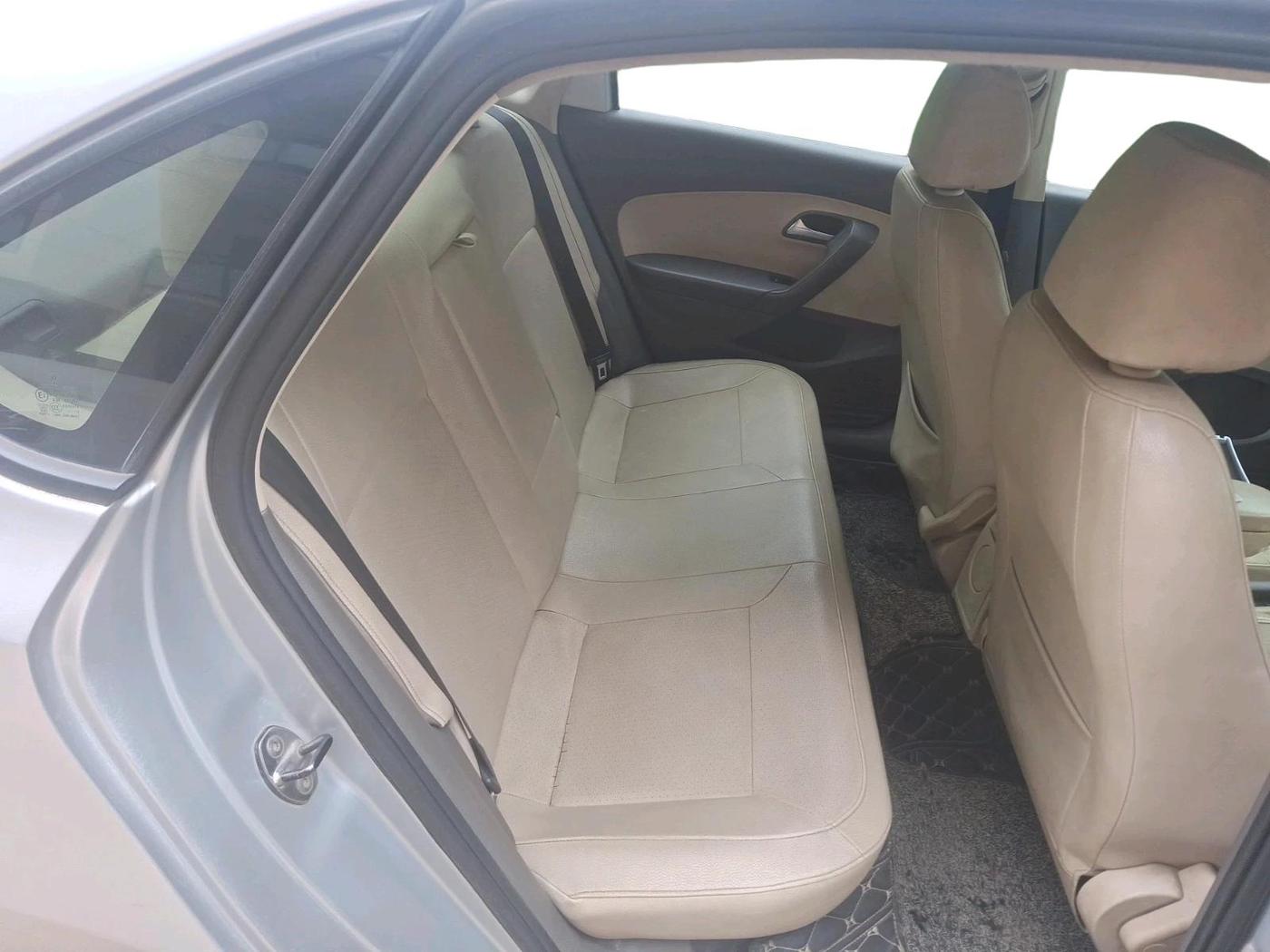 2015 Volkswagen Vento HIGHLINE 1.5 AT, Diesel, Automatic, 80,170 km, interior