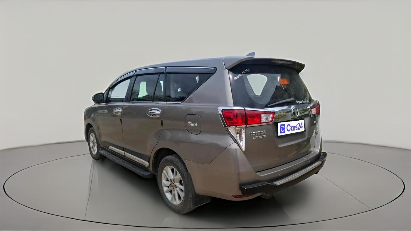 2017 Toyota Innova Crysta 2.4 VX 7 STR, Diesel, Manual, 74,779 km, exterior