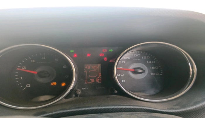 2016 Mahindra TUV300 T8, Diesel, Manual, 76,127 km, interior