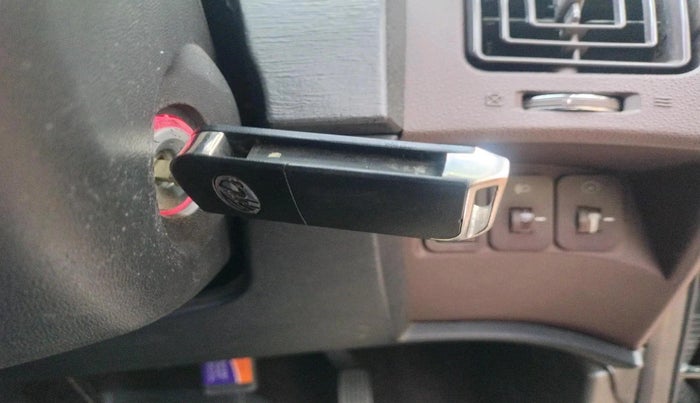 2014 Mahindra XUV500 W8, Diesel, Manual, 1,36,428 km, interior