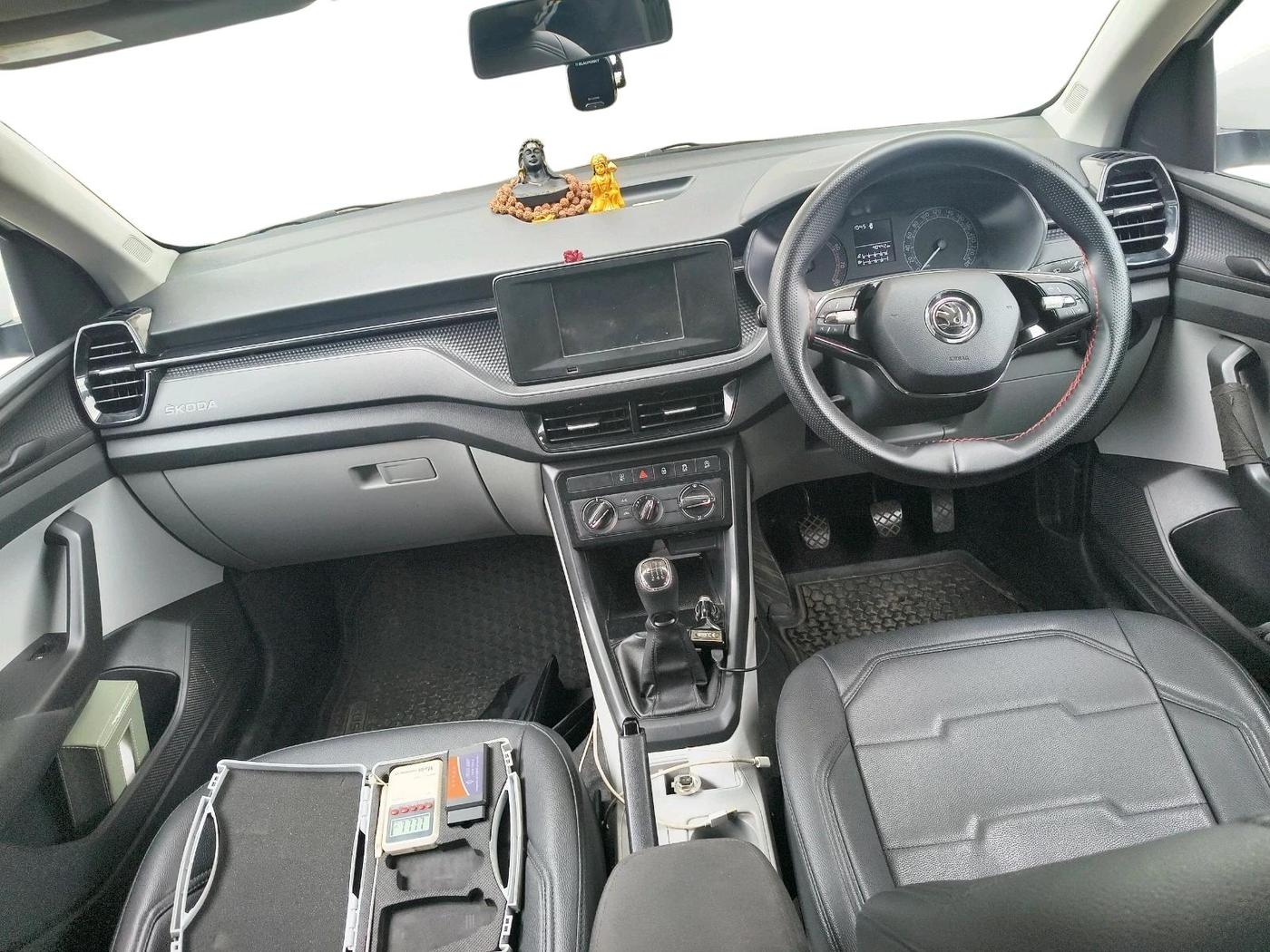 2022 Skoda KUSHAQ ACTIVE 1.0L TSI MT, Petrol, Manual, 40,442 km, interior