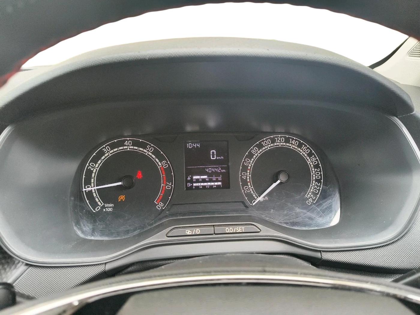 2022 Skoda KUSHAQ ACTIVE 1.0L TSI MT, Petrol, Manual, 40,442 km, interior