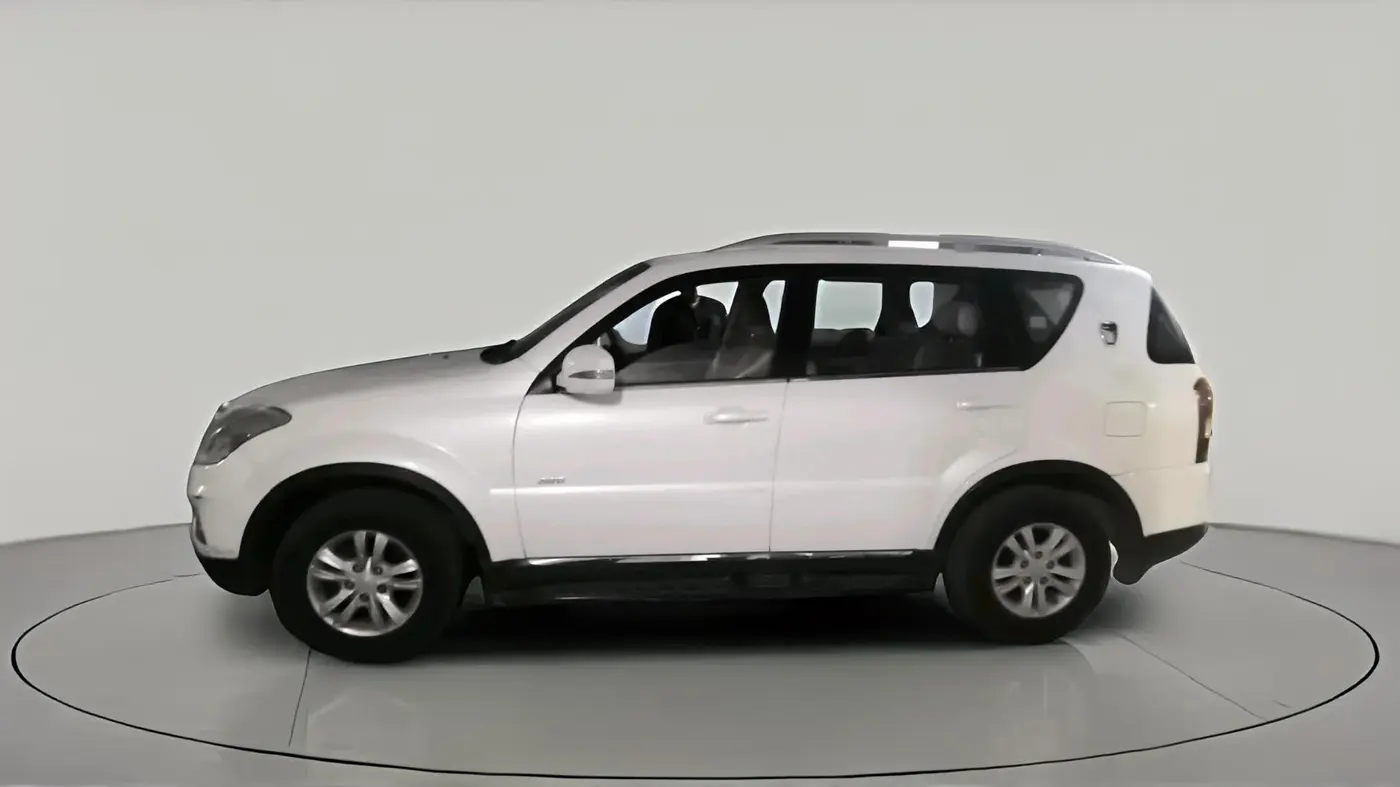 2017 Ssangyong Rexton RX7, Diesel, Automatic, 1,12,932 km, exterior