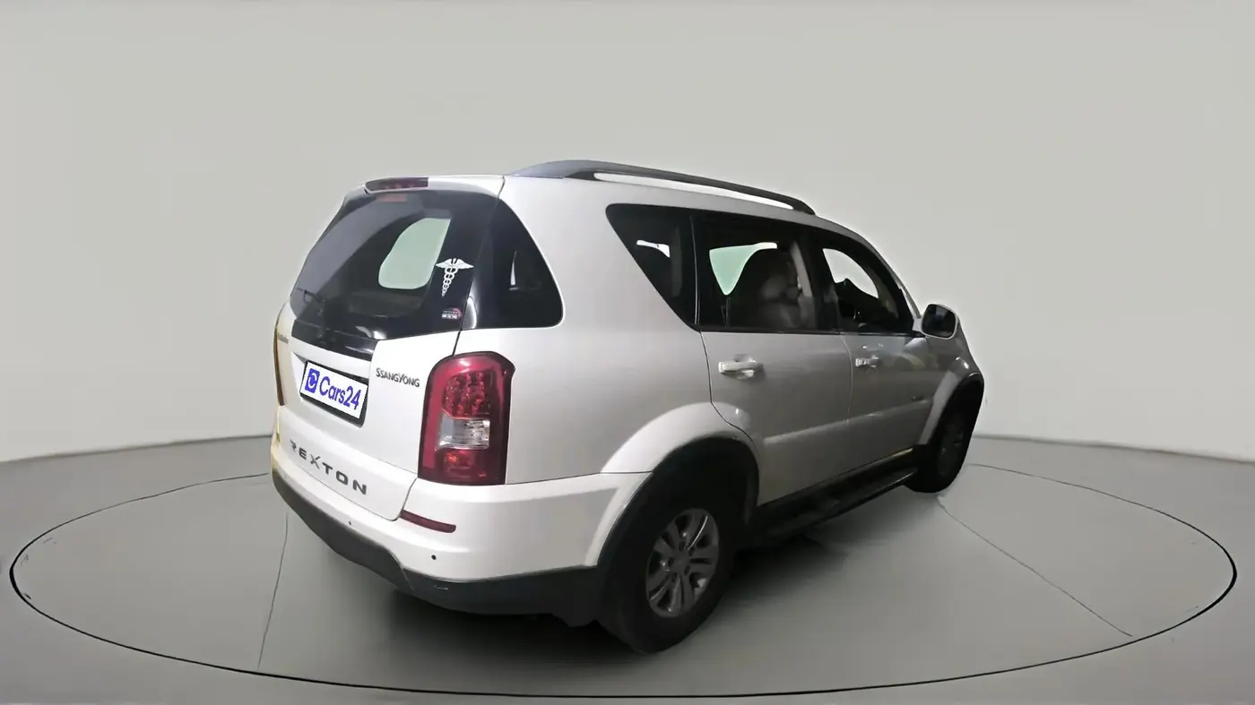 2017 Ssangyong Rexton RX7, Diesel, Automatic, 1,12,932 km, exterior