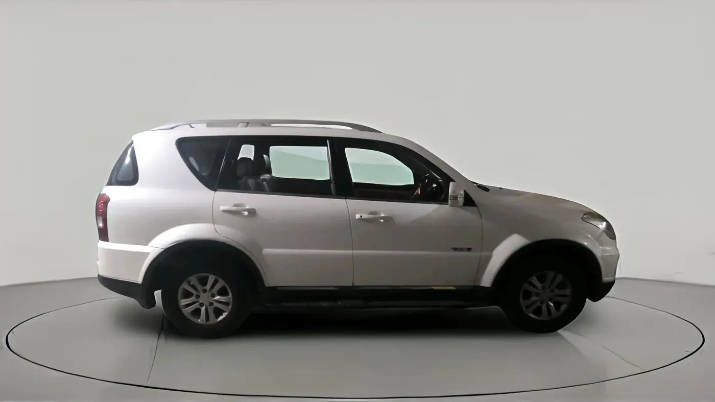 2017 Ssangyong Rexton RX7, Diesel, Automatic, 1,12,932 km, exterior