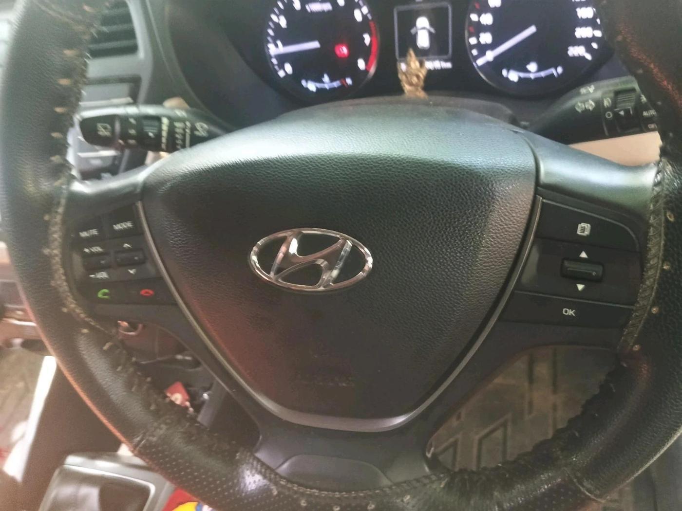 2017 Hyundai Elite i20 ASTA 1.2 (O), Petrol, Manual, 80,151 km, interior