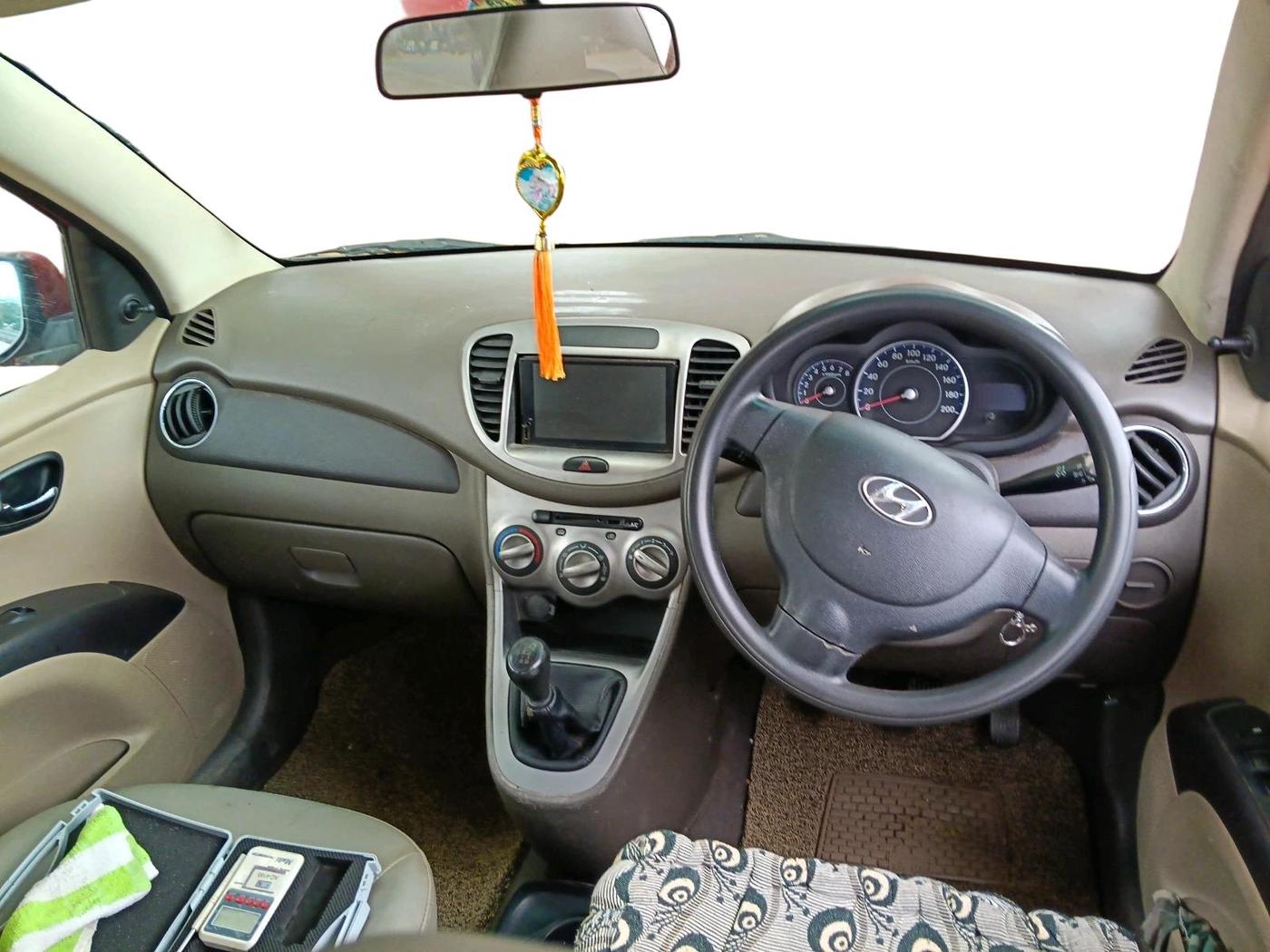 2012 Hyundai i10 MAGNA 1.1, Petrol, Manual, 66,600 km, interior