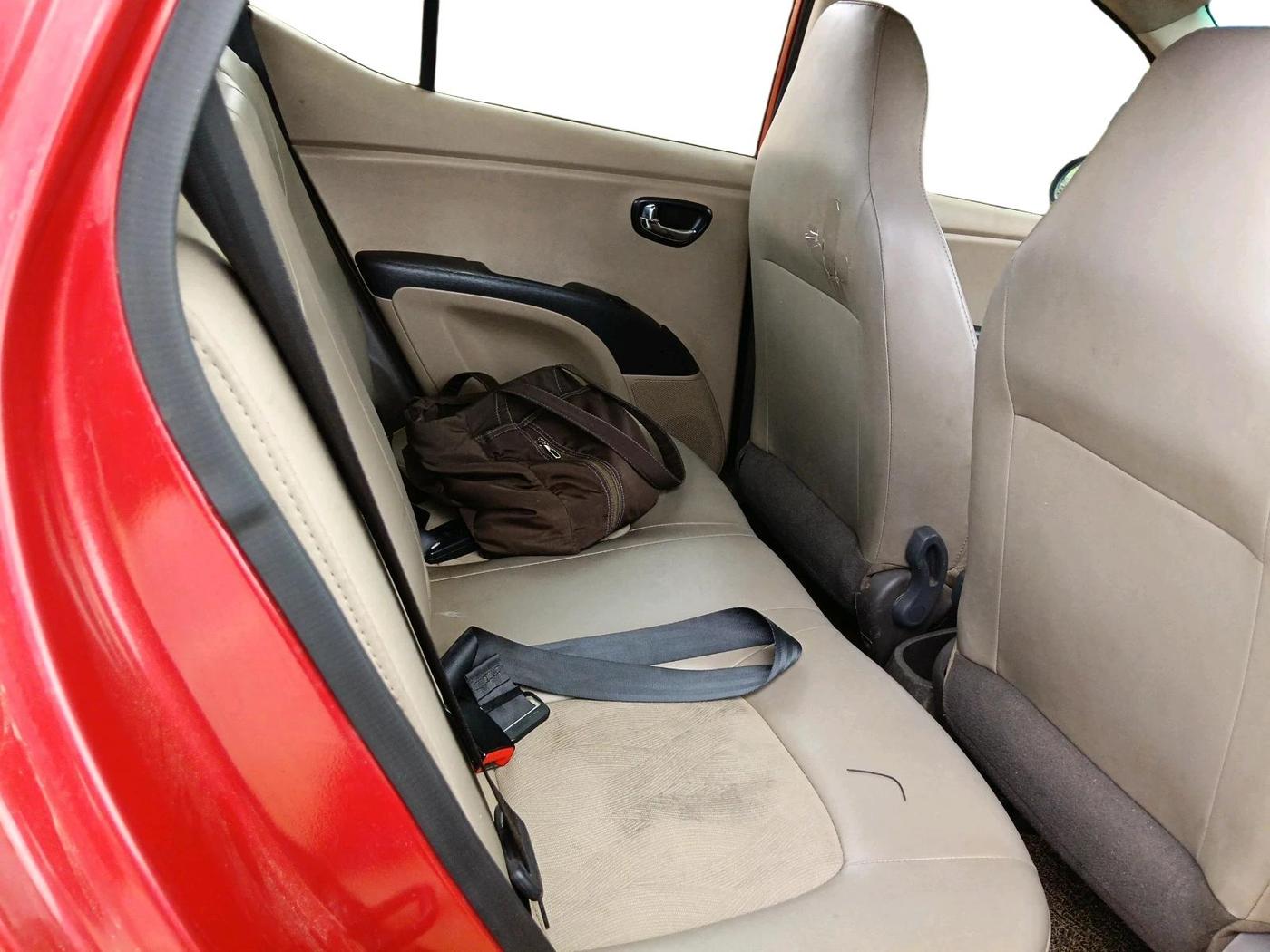 2012 Hyundai i10 MAGNA 1.1, Petrol, Manual, 66,600 km, interior