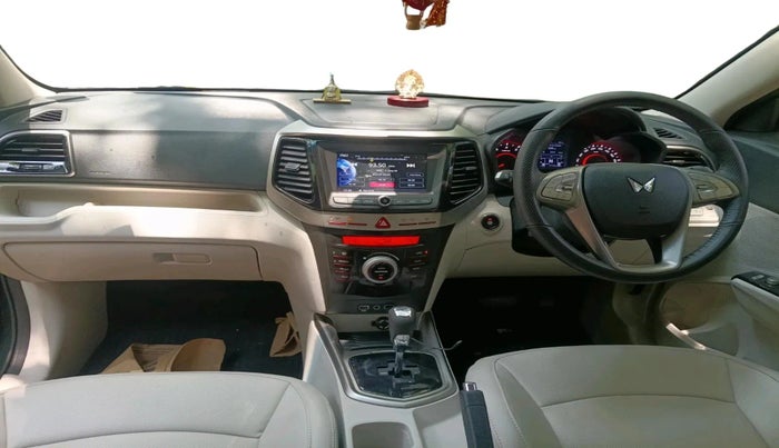 2023 Mahindra XUV300 W8 (O) 1.2 PETROL AMT, Petrol, Automatic, 7,773 km, interior