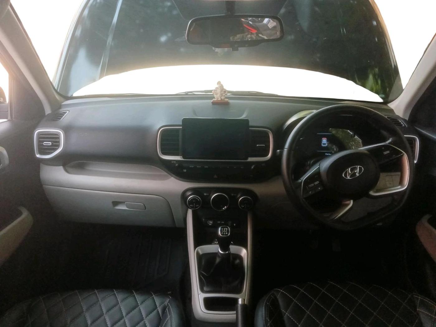 2022 Hyundai VENUE SX 1.2 PETROL, Petrol, Manual, 77,615 km, interior