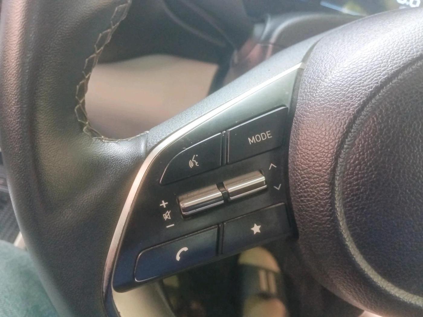 2022 Hyundai VENUE SX 1.2 PETROL, Petrol, Manual, 77,615 km, interior