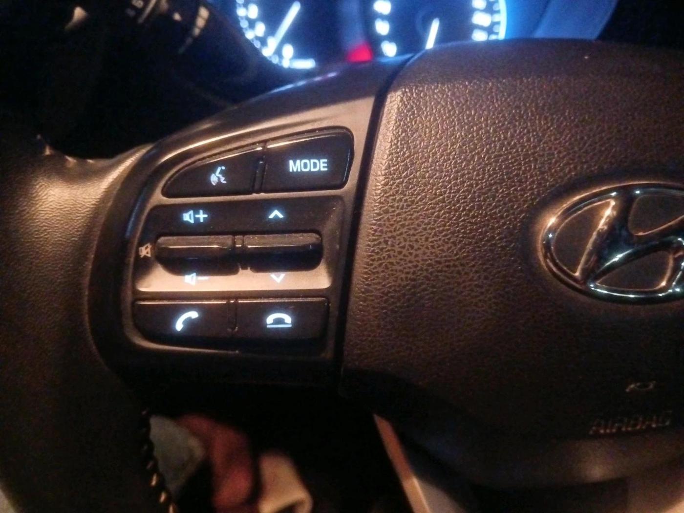2020 Hyundai VENUE SX 1.0 TURBO, Petrol, Manual, 57,174 km, interior