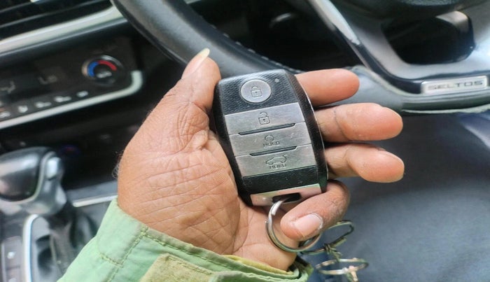 2021 KIA SELTOS X LINE 1.5 DIESEL AT, Diesel, Automatic, 1,12,307 km, interior