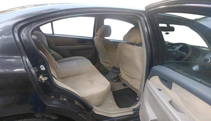 2008 Maruti Swift LXI 1.3, Petrol, Manual, 1,15,176 km, interior