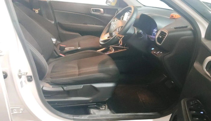 2020 Hyundai VENUE SX PLUS 1.0 TURBO DCT, Petrol, Automatic, 58,925 km, interior