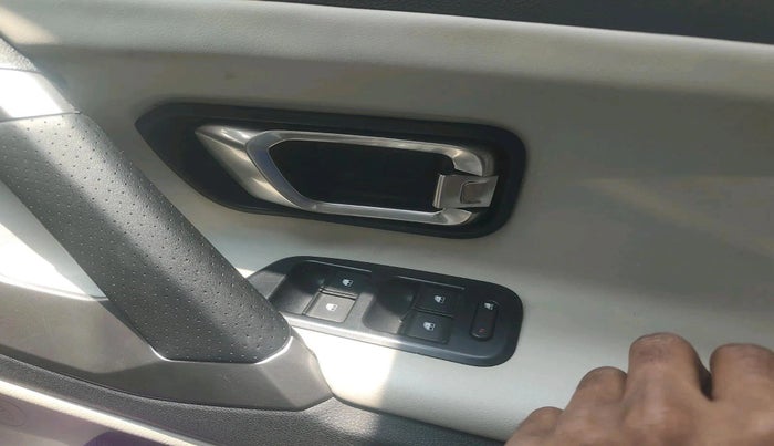 2021 Tata Safari XZ PLUS 6 S, Diesel, Manual, 23,130 km, interior