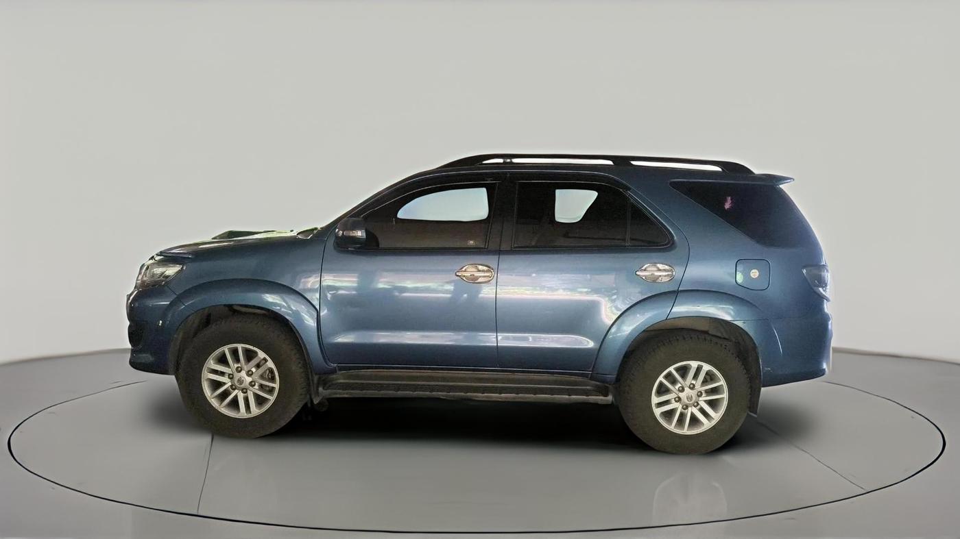 2012 Toyota Fortuner 3.0 4X2 MT, Diesel, Manual, 1,69,646 km, exterior