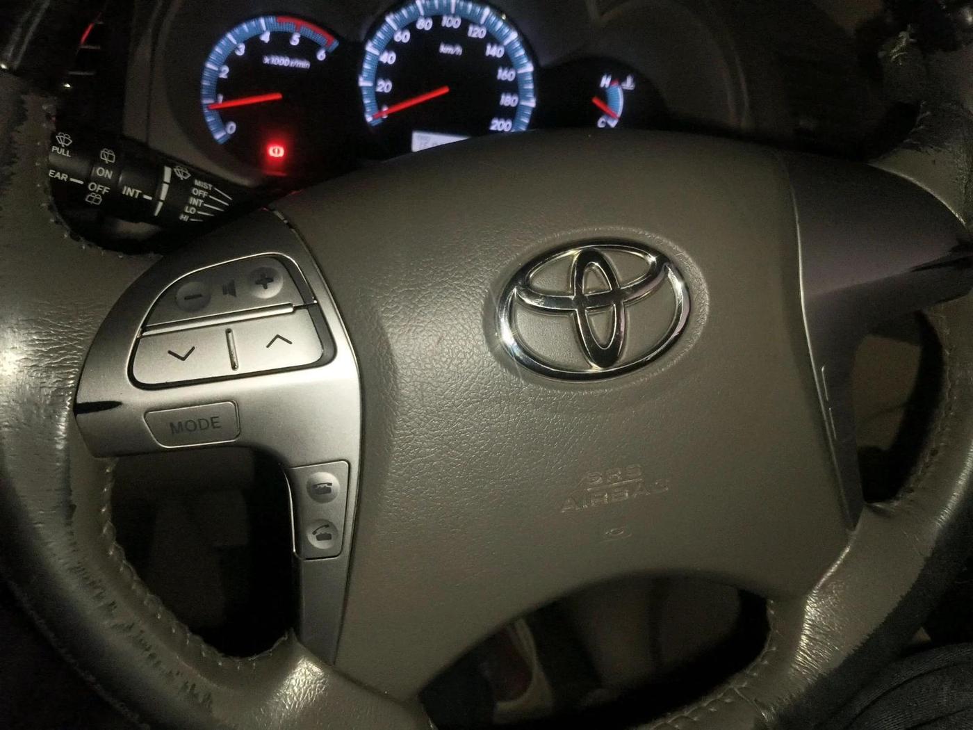 2012 Toyota Fortuner 3.0 4X2 MT, Diesel, Manual, 1,69,646 km, interior