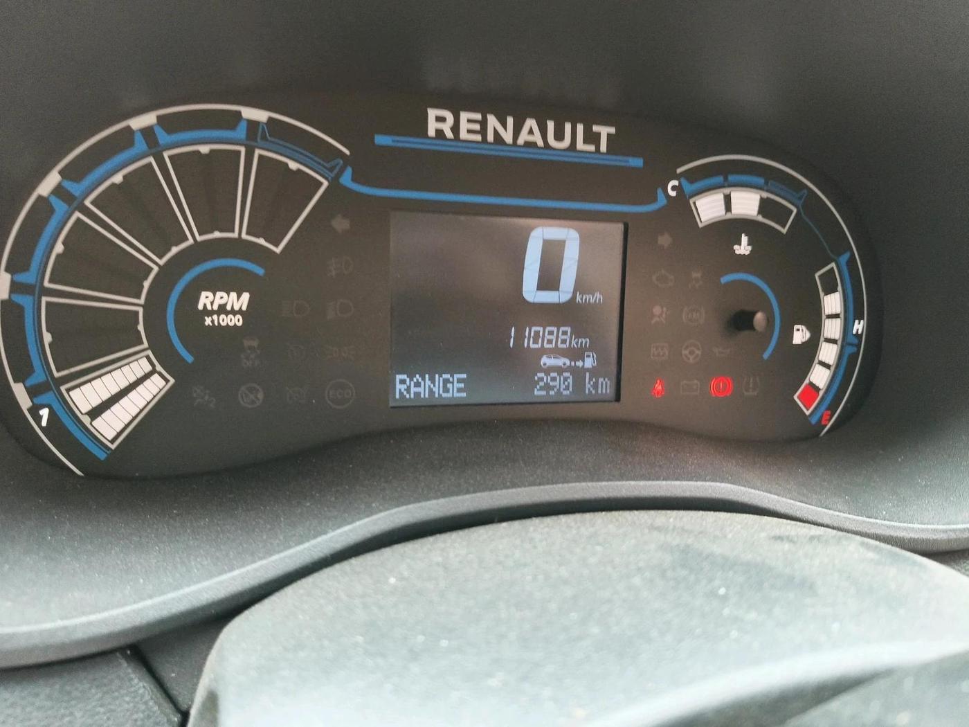 2024 Renault Kwid RXT 1.0, Petrol, Manual, 11,088 km, interior