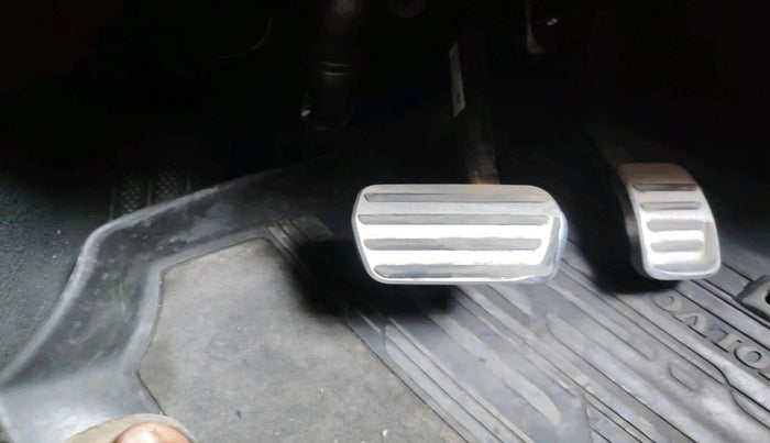 2014 Volvo V40 Cross Country D3, Diesel, Automatic, 1,05,385 km, interior