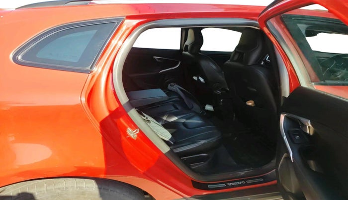 2014 Volvo V40 Cross Country D3, Diesel, Automatic, 1,05,385 km, interior