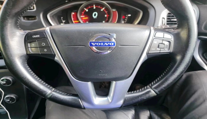 2014 Volvo V40 Cross Country D3, Diesel, Automatic, 1,05,385 km, interior