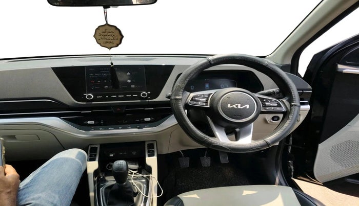 2022 KIA CARENS PRESTIGE PLUS 1.4 PETROL 7 STR, Petrol, Manual, 17,667 km, interior