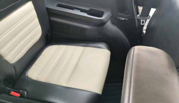 2022 KIA CARENS PRESTIGE PLUS 1.4 PETROL 7 STR, Petrol, Manual, 17,667 km, interior