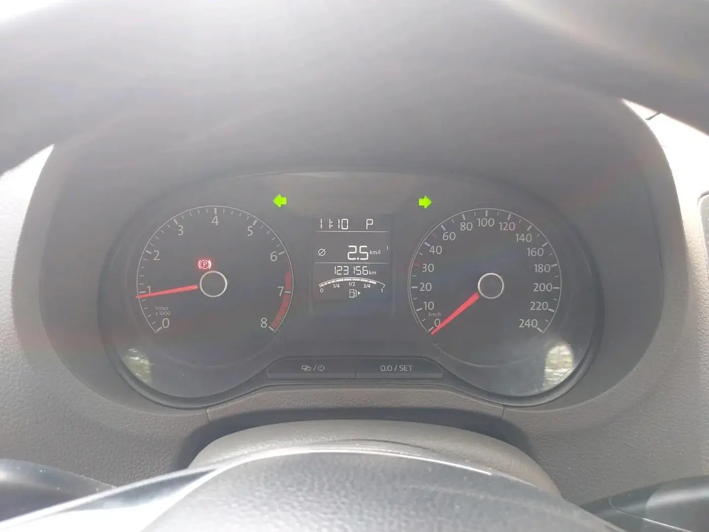 2015 Volkswagen Vento HIGHLINE PETROL AT, Petrol, Automatic, 1,23,156 km, interior