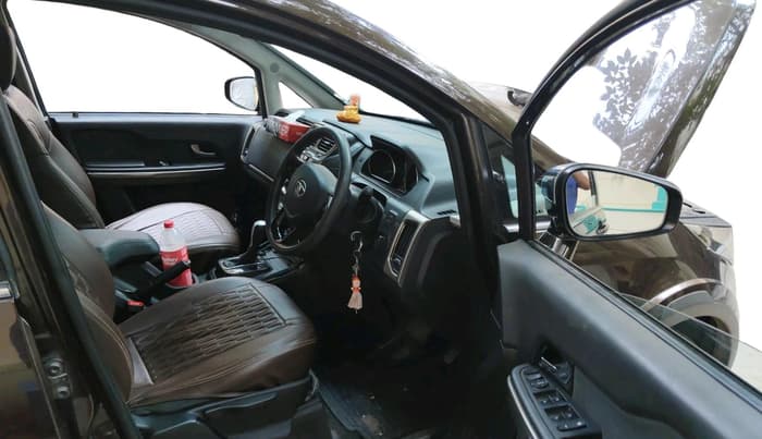 2017 Tata Hexa XMA 4X2 7 STR, Diesel, Automatic, 58,238 km, interior