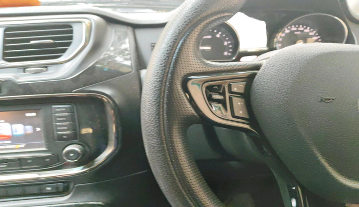 2017 Tata Hexa XMA 4X2 7 STR, Diesel, Automatic, 58,238 km, interior